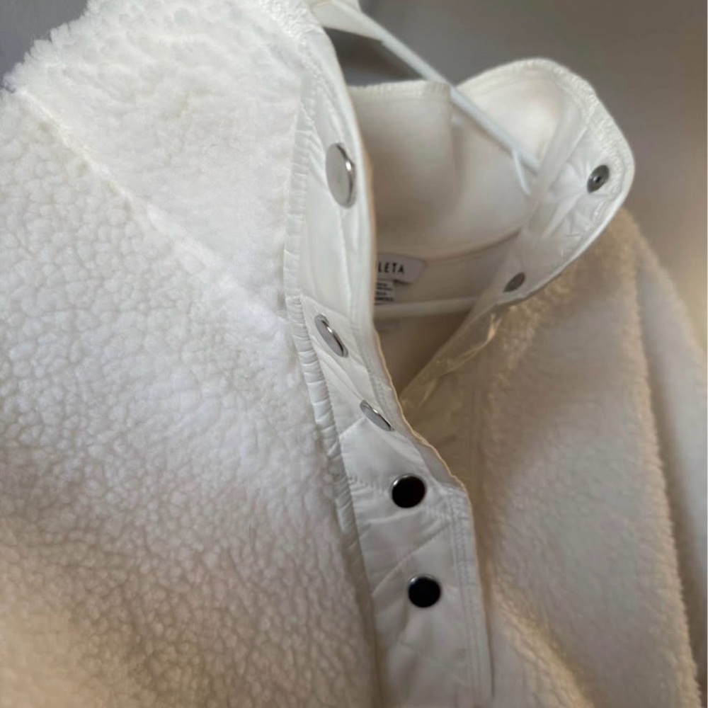 Athleta Ivory Fleece Snap Pullover